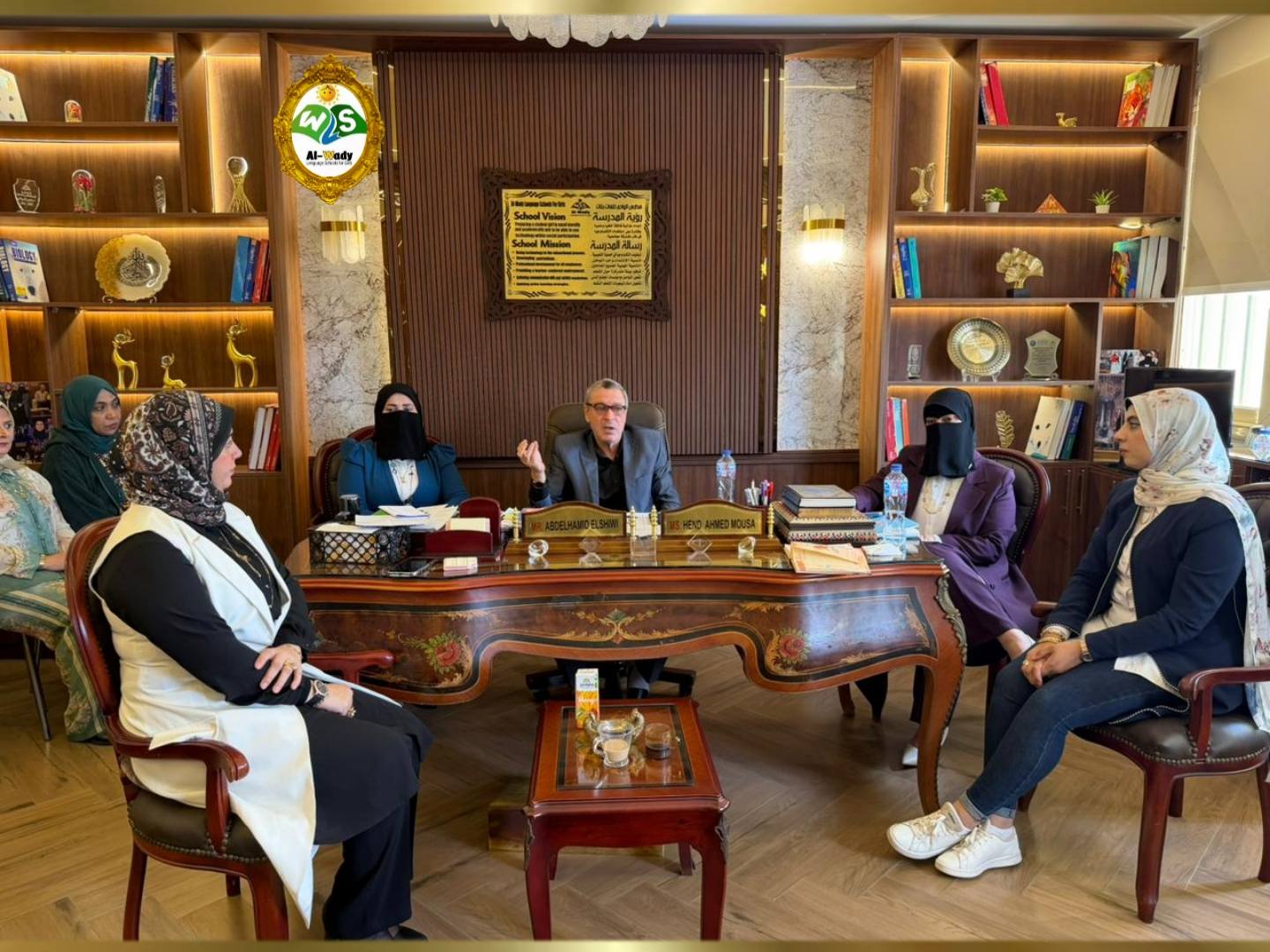 مبنى المدرسة